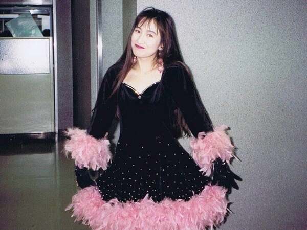 森口博子、20代前半のお気に入り写真を公開し朝の悩みを告白「びっくらポンよ」