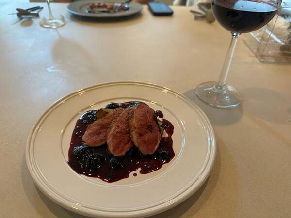 あいのり・桃、自宅に出張シェフを呼び豪華ランチ「レストランに早変わり」