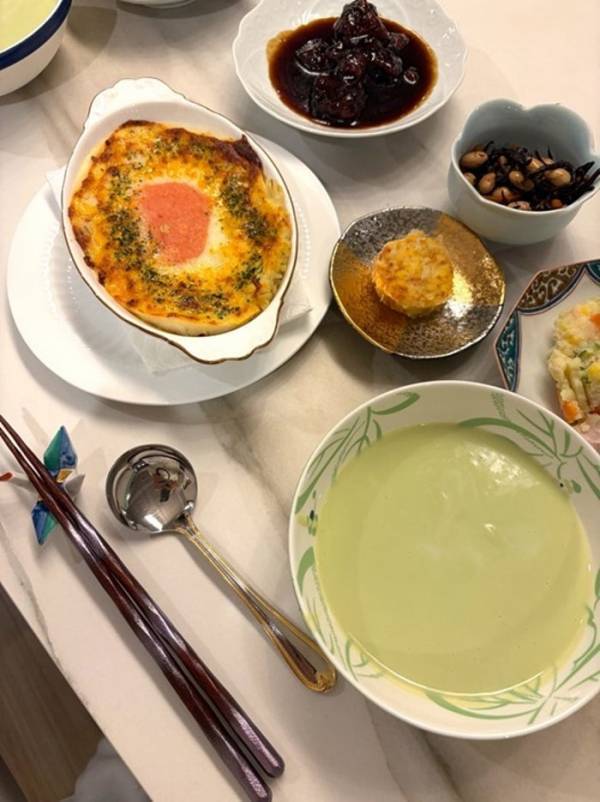 藤あや子、豪華な差し入れご飯を公開「やるね～マメちゃん最高」