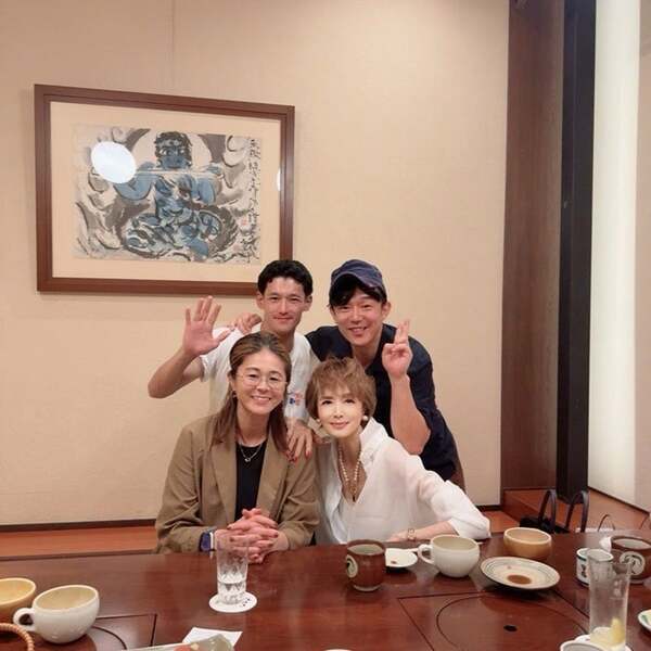 小柳ルミ子、澤穂希ら豪華メンバーと食事会「話は尽きない」