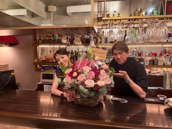 川崎麻世、妻の誕生日をカウントダウンで祝福「一生お互いの誕生日をお祝いしましょうね」