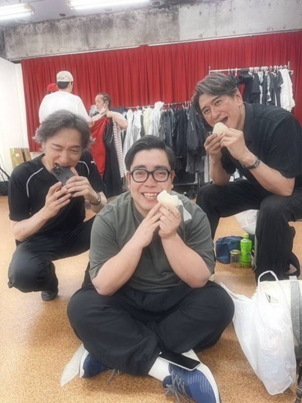 川崎麻世、稽古に持参した妻の手作りおにぎりを公開「愛情は感じてます」