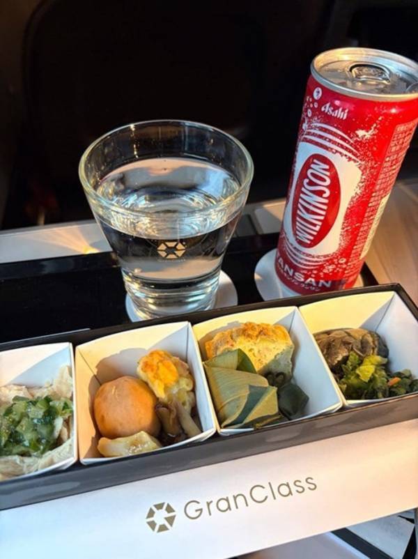 藤あや子、新幹線のグランクラスで豪華な朝食「まるで遠足気分」