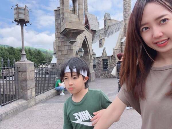 川崎希、長男へのサプライズで大阪旅行へ「夏休みずっとユニバーサル行きたいと」