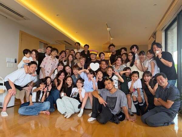 あいのり・桃、歴代メンバー大集合の会を報告「あいのりサマーハウス！！大集合っっ！」