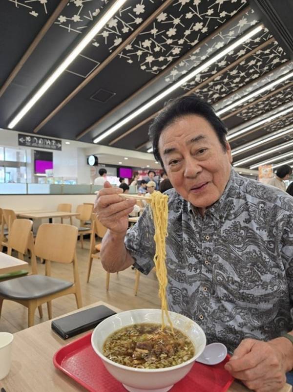 高橋英樹、PAで猛暑の中ラーメンを堪能「ばっちり！旨い」