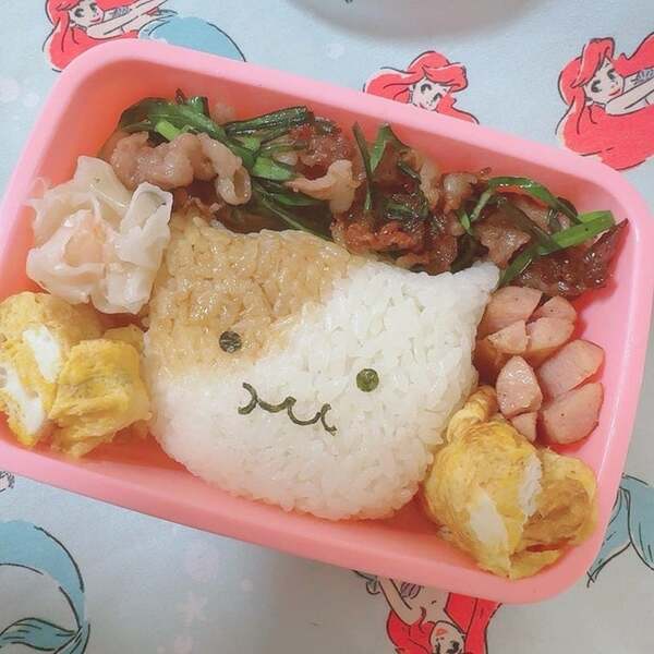 「すごく喜んでくれた」高2娘のために夜中から準備したキャラ弁「高2最後のお弁当」