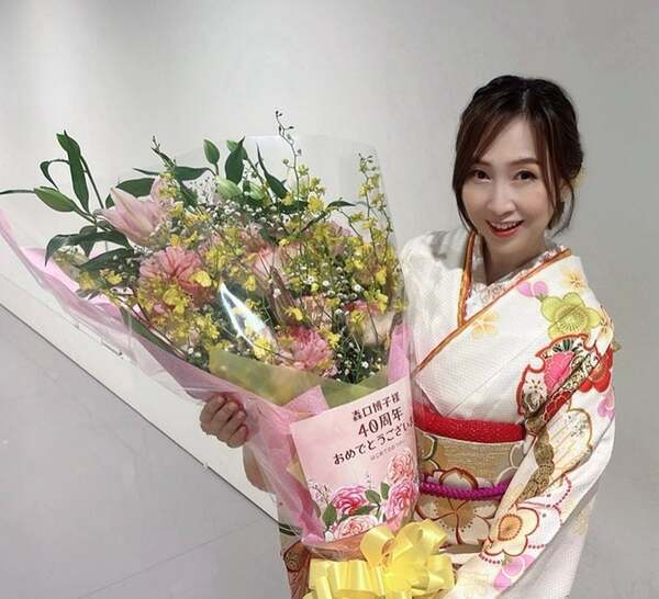 森口博子、デビュー40周年のサプライズに涙「感動して涙が出ちゃいました」