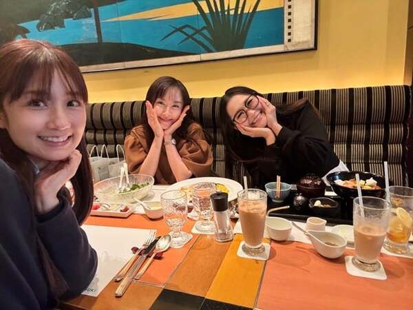 小倉優子、ギャル曽根＆山口もえとランチ会「面白いトークに爆笑でした」