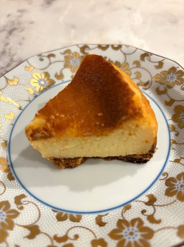 藤あや子、孫の手作りバスクチーズケーキを絶賛「めちゃくちゃ美味しいーーー」