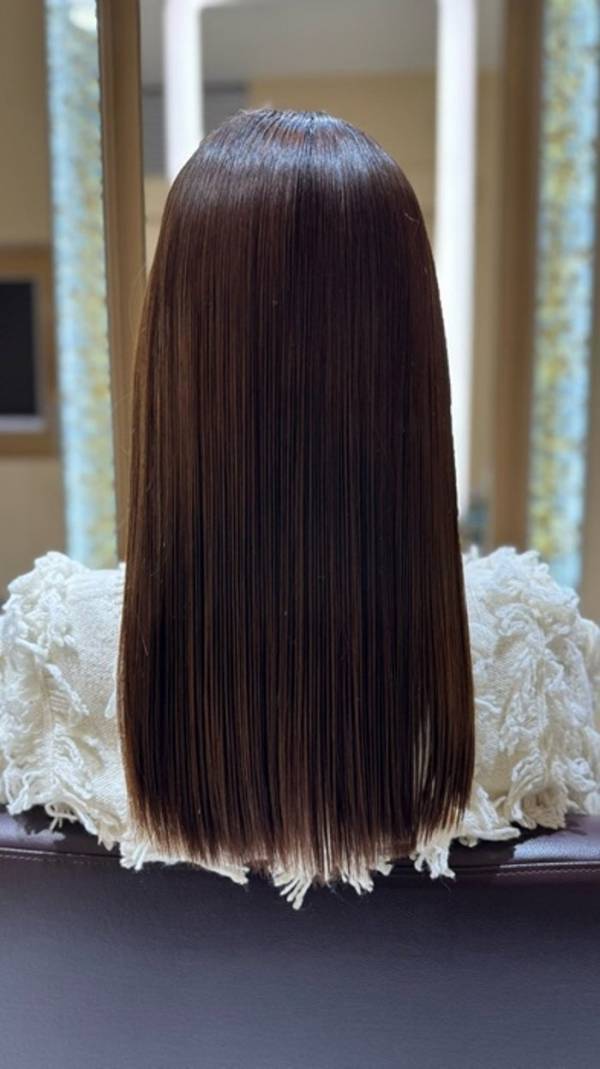 小倉優子、美容室でのヘアカットを報告「髪って年齢が出るのでケアを頑張らないと！！」