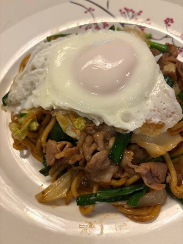 藤あや子、自宅で横手焼きそばを手作り「お取り寄せした麺が美味しかったぁ」
