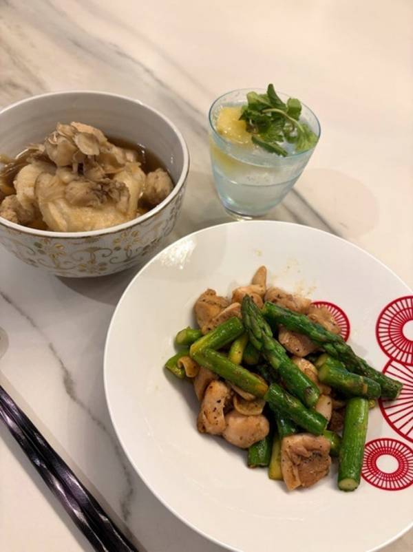 藤あや子、きりたんぽを使った手作りランチを公開「茶色いものは美味しい～よね」