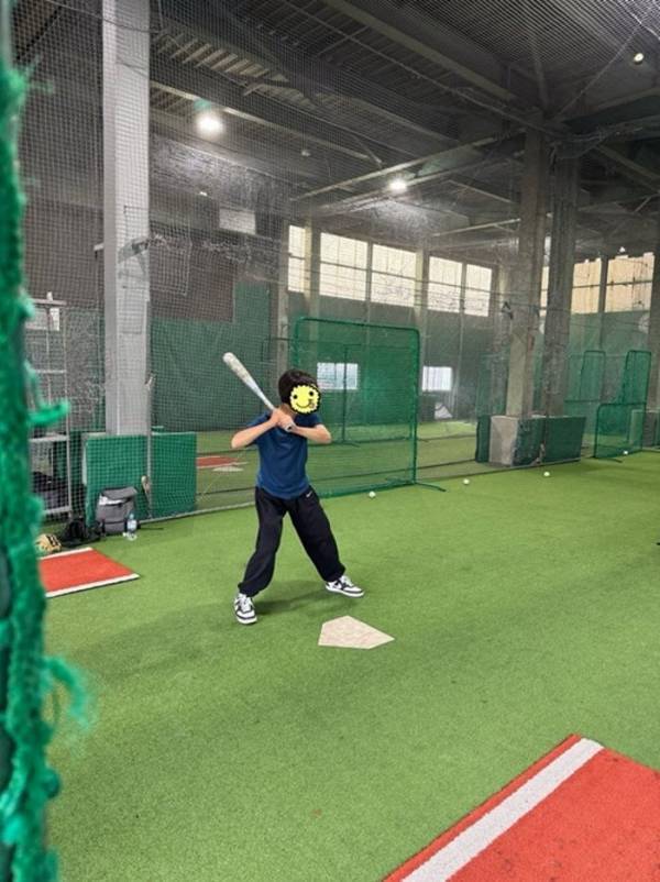 小倉優子、長男の野球レッスンを見学「楽しそうな顔をしていた」