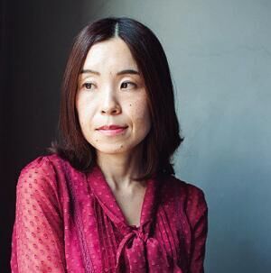もり・みき1970年、埼玉県生まれ。’95年より少女小説家として活動した後、休筆。2013年、5年ぶりに執筆した「朝凪」（「まばたきがスイッチ」と改題）で第12回「R‐18文学賞」読者賞受賞。