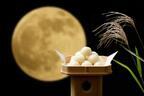 もうすぐ満月！お月見にお団子を食べるのはなぜ？