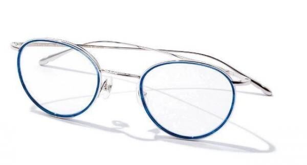 眼鏡￥30,000（クレイトン フランクリン／ブリンク・ベースTEL：03・3401・2835）