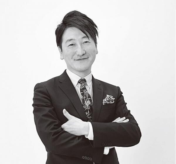 堀 潤ジャーナリスト。NHKでアナウンサーとして活躍。2012年に市民ニュースサイト「8bitNews」を立ち上げ、その後フリーに。ツイッターは＠8bit_HORIJUN