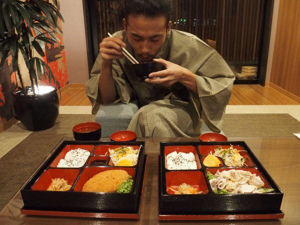 【10日間ラブホ生活 in 大阪】夜景と旅館気分を楽しめるラブホテルとは?