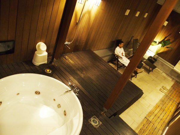 【10日間ラブホ生活 in 大阪】シックで高級感あふれる好立地ラブホテル