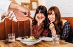 乃木坂46・梅澤美波＆岩本蓮加、絶品チーズ料理に舌鼓！