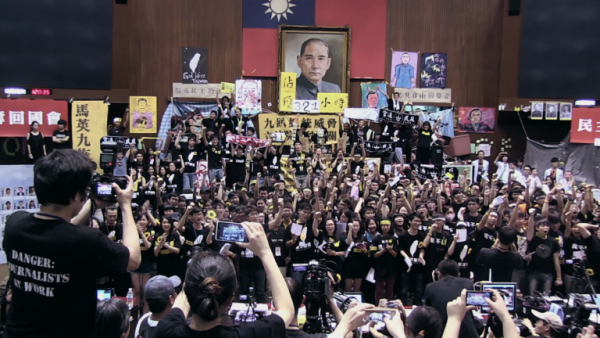 「叫んでいる凶暴な人たち」のイメージを拭った若き台湾活動家の意外な真実