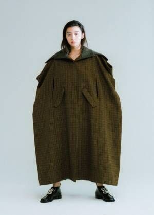 池田エライザ　シックに…ロングコートで魅せる“冬スタイル”