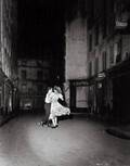 パリの“街角”が舞台のおしゃれな写真で旅行気分　ロベール・ドアノーの展覧会