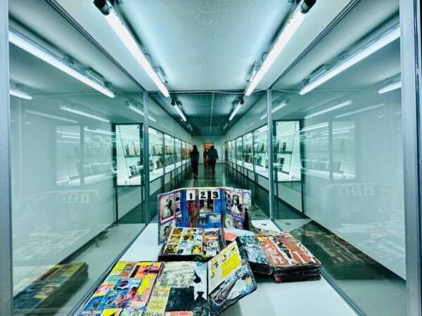 圧が強すぎ…！ 現代日本のトップアーティスト、大竹伸朗のパワフル展覧会