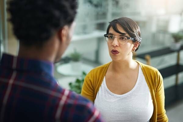 【職場で嫌われる人あるある】女性が心底ゲンナリした「同僚の呆れたNG行動」