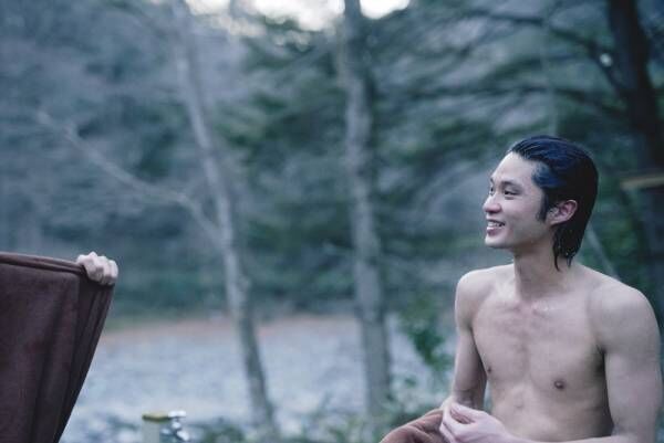 俳優・磯村勇斗「人生が変わった」ほど愛するものとは？ 至福の“ととのい”体験を語る。
