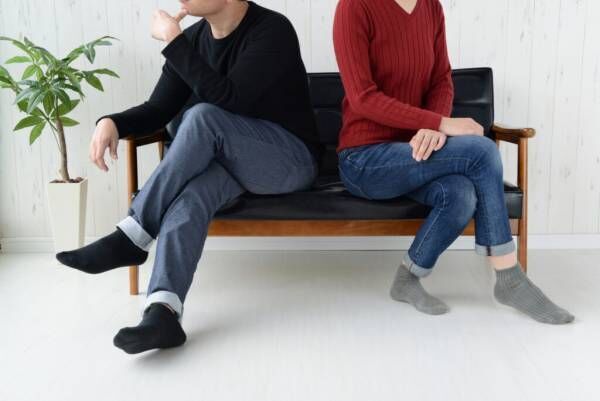 義母の“クレクレ攻撃”が止まらない…！ 新婚妻に降りかかった「壮絶な義実家トラブル」【前編】