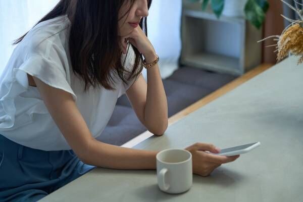 「監視したいのは私の方なのに…！」サレ妻が怒りに震えた「夫の不倫相手が起こした異常行動」