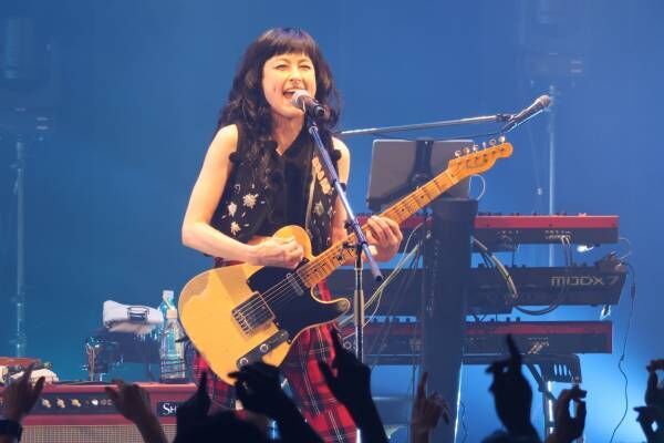 40周年を迎えた岸谷 香「この先もこれでいい」20代から変わらぬ音楽への思いを再発見