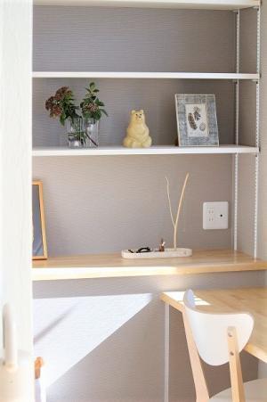 【フラワーデザイナー石井千花さんに聞く、お花のお手入れと飾り方のコツ・応用編】 スタッフの自宅でも始まる、花のある暮らし[PR]