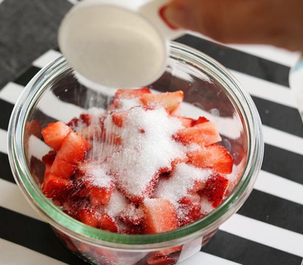 苺の季節到来！「WECKで作る苺のムース」[PR]