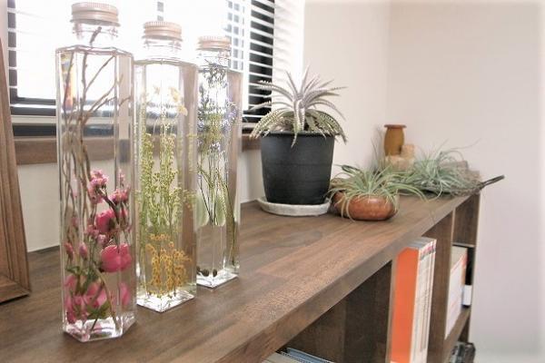 ハーバリウムってなに？　花を飾りたいところに手軽に植物標本を