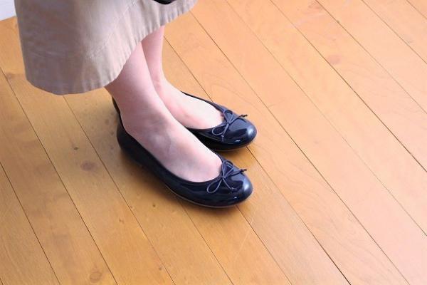 人気のバレエシューズでお出かけ！ 春は足元に女性らしさを