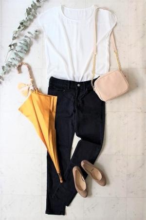 雨の日もご機嫌に♪お出かけが楽しみになる、こんな梅雨のファッションアイテムはいかがですか？[PR]