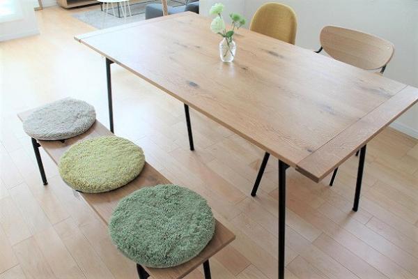 丸型や北欧柄が人気！ 置くだけで部屋の印象が変わるおしゃれなチェアパッド