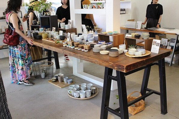 今日まで開催！「アンジェの小さなうつわ市」[PR]