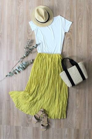 夏の旅コーデ♪1枚投入するだけで旅が華やぐマキシスカート[PR]