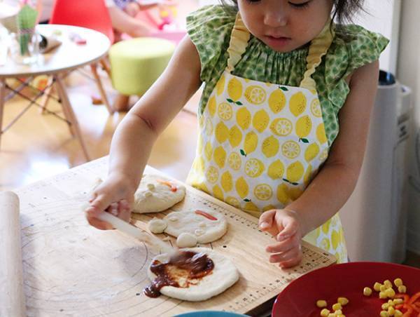 【夏休みキッズパーティー第4回】キッズと手作り！ホットプレートで焼き立てピザを楽しもう[PR]