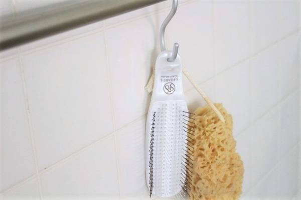 【髪の毛のお悩みに】今すぐできる新習慣。スカルプブラシってなぁに？[PR]