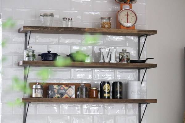 お花がもたないこの季節にも。夏に部屋を瑞々しく彩る、その方法って？[PR]