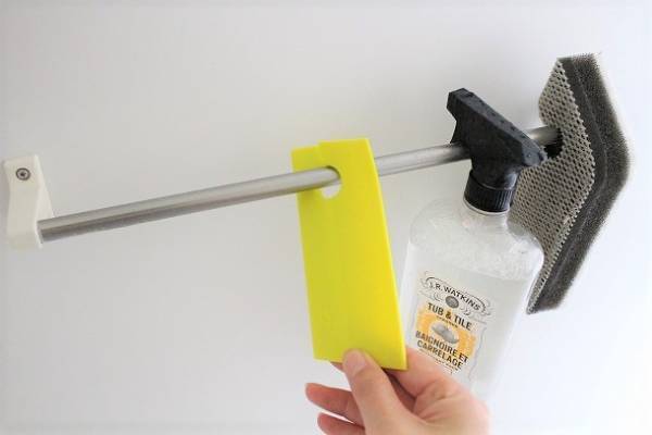 専用ブラシでお風呂掃除が変わる！ 浴室のカビを上手に取る今すぐ欲しいお掃除ブラシ