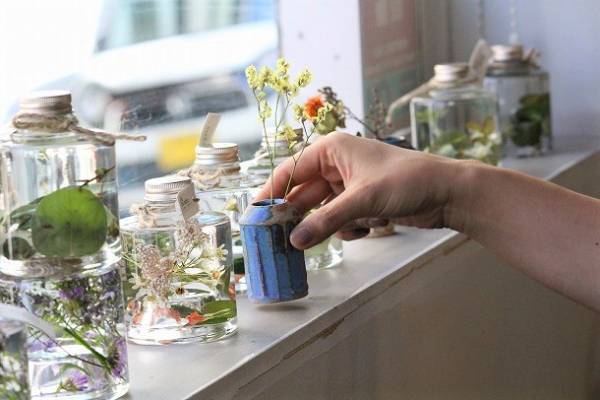 【もうすぐ、あきいろ作家市】　aya ogawaさんの小さな小さなフラワーベース[PR]