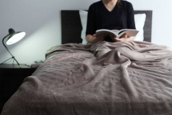 【累計21万枚突破！】　朝ベッドから出られなくなる毛布[PR]