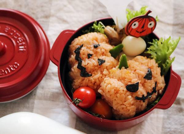 おにぎり型で簡単！「#ハロウィン弁当」を作ろう[PR]