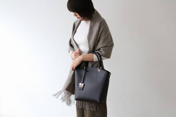 あの憧れ仏ブランドも♪　今、手に入れたいお値打ちカシミアストールって？[PR]